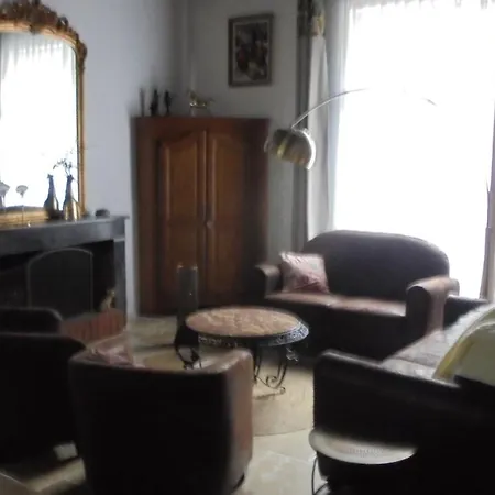 La Belle Maison Pensión Avèze