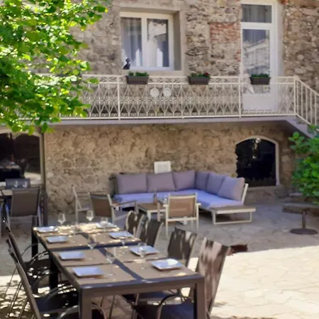 La Belle Maison