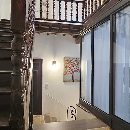 La Belle Maison בית הארחה