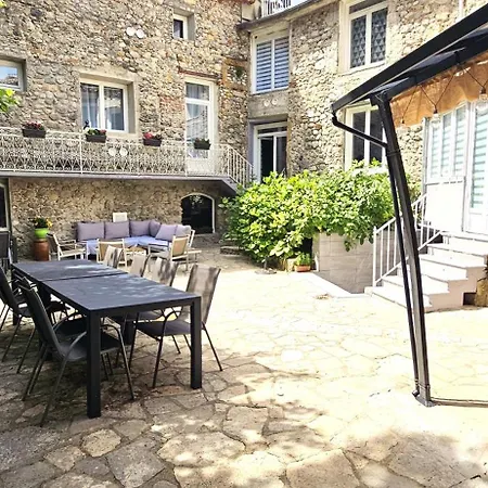 La Belle Maison בית הארחה Avèze