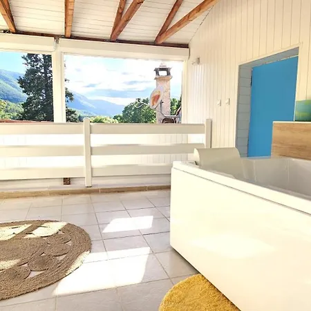 La Belle Maison בית הארחה 3*